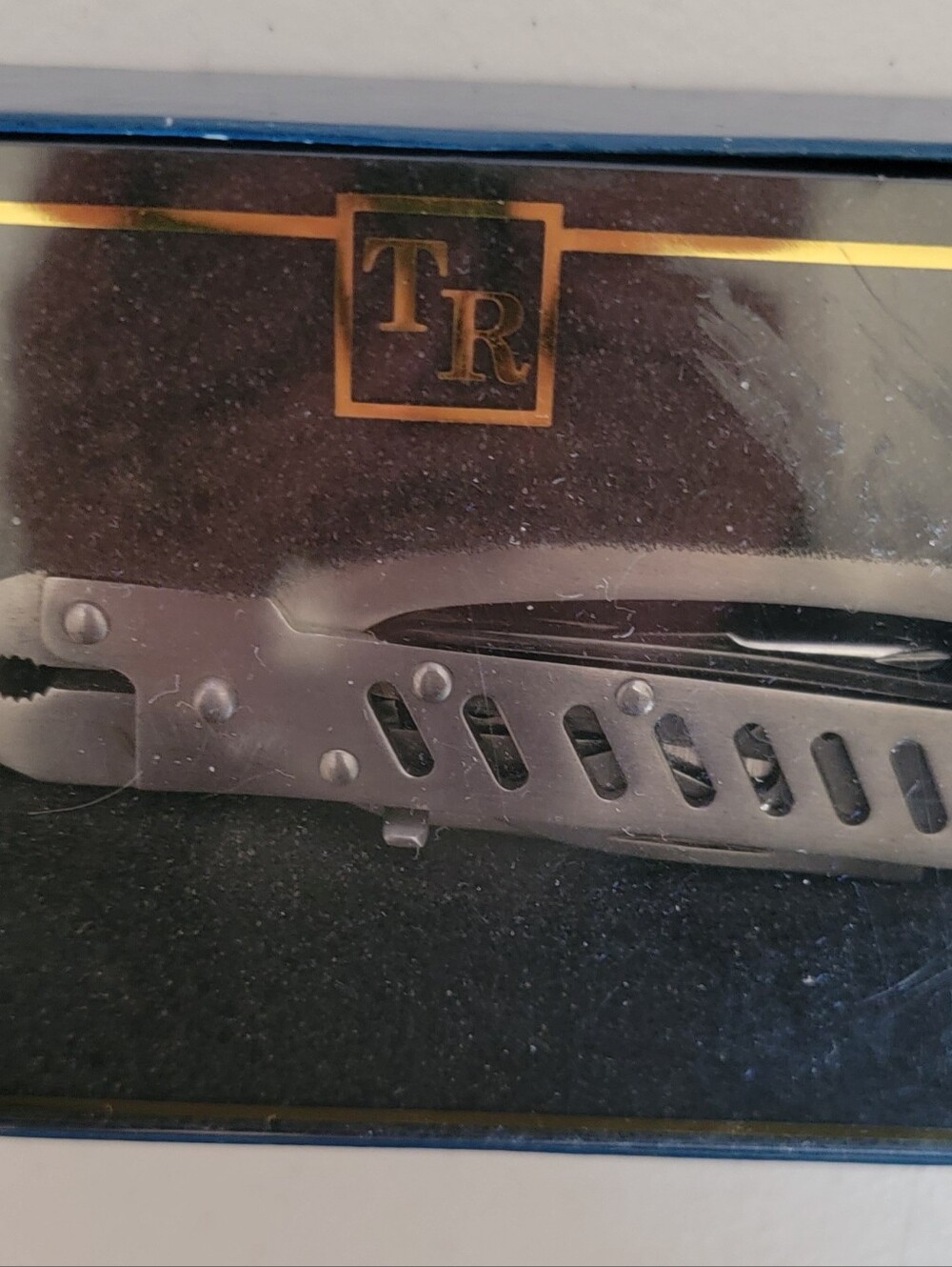Things Remembered Men’s Multi-Tool Pocket Knife - Silver